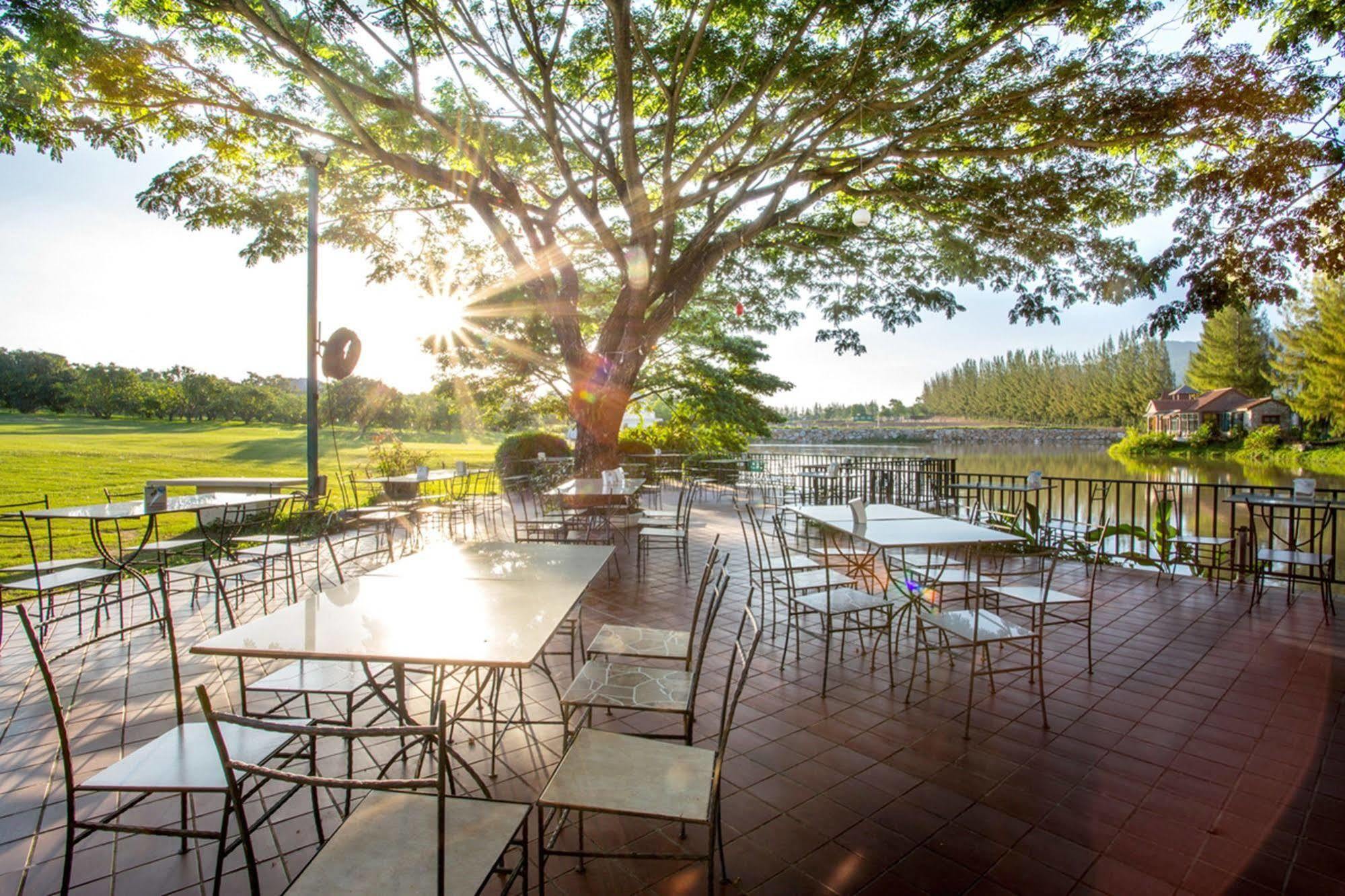 Chateau De Khaoyai Hotel & Resort Pak Chong Exterior foto